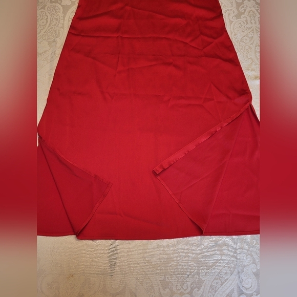🌹The Drop Ana Silky Red Satin V- Neck Midi Slip Dress Medium, Valentine's Day🌹 - Picture 9 of 14